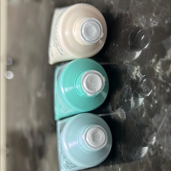 Repair & Strengthen Shampoo and Conditioner and Style Set - - Picture 3 of 3